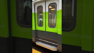 A MP40PH3C GO Transit arriving at Bramalea GO Station [upl. by Eisnil923]