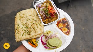 Delhis Best Chole Kulche Rs 60 l Data Ram Chole Kulche l Shalimar Bagh Street Food [upl. by Assiral]