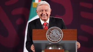 4T consistió en servir al pueblo crear bienestar y brindar seguridad Conferencia presidente AMLO [upl. by Zolnay497]