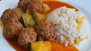 AlbÃ³ndigas en salsa de chile Guajillo [upl. by Inaffyt]