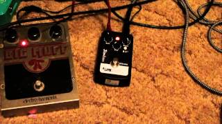 Best Univibe Pedal Shaky Jimi Pedal Review [upl. by Quincey]