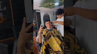 Un día normal 😅barber fyp viral viralvideo [upl. by Severen]