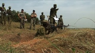 Somali soldiers graduate from EUrun training [upl. by Alegnaoj]