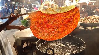 DEEP FRIED DESI PIZZA IN LAHORE  LAHORI KATLAMA STREET FOOD  KATLAMA RECIPE LAHORE STREET FOOD 6k [upl. by Egag92]