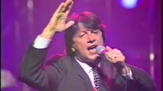 Herve Vilard  Fais la rire amp Capri cest fini  Live 1991 [upl. by Lamoree333]