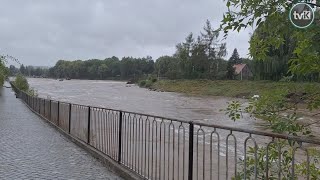 W Nysie Kłodzkiej ma jeszcze przybyć wody Poziom rzeki zbliża się do 4 metrów [upl. by Volkan]