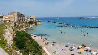 La spiaggia nel centro di Otranto [upl. by Aramit264]