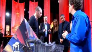 Cristal Baschet presentation in French by Thomas Bloch TV [upl. by Athiste]