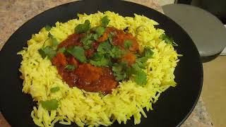 Chicken Vindaloo amp Pilau Rice  Bilash  Aldi  £249p  Food Review Indian Cuisine [upl. by Darcey]