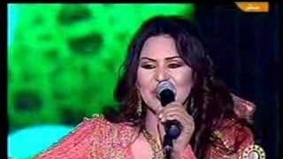 Ahlam arabic singer from dubai  في مهرجان الدوحه من اكون [upl. by Mairhpe]