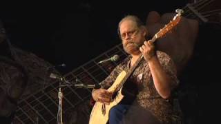 Todd Hallawell demonstrates an Ervin Somogyi MD at the 2009 Healdsburg Guitar Festival [upl. by Dru]