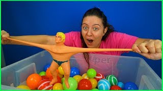 STRECH ARMSTRONG RENKLİ TOP HAVUZUNA SAKLANMIŞ l Özlem Pretend Found Armstrong in Ball Pit [upl. by Ahsenor157]