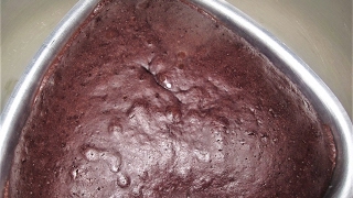 Easy amp Fluffy Chocolate Cake in Pressure Cookerഓവൻ ഇല്ലാതെ രുചിയുള്ള കേക്ക് ഉണ്ടാക്കാം [upl. by Peacock]