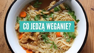 Co jedzą weganie  Otwarte Klatki Gotują [upl. by Felice659]