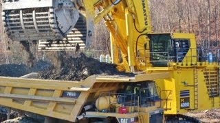 Komatsu PC40006 Hogging Clay [upl. by Schnell]