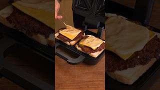 Crunchy Cheeseburger Toastie for Babe with SunbeamAustraliaNZ [upl. by Behnken]