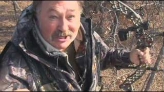 27 INCH WIDE WHITETAIL BOW KILLED AT 15 YARDS [upl. by Olsewski]