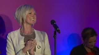 Sanna Nielsen  Undo med flera i Mix Megapol Unplugged [upl. by Tina360]