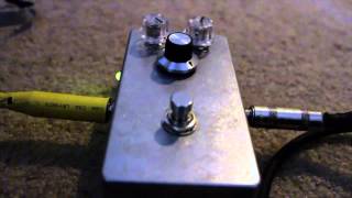 555 Tremolo Pedal  Short Demo [upl. by Euqinay746]