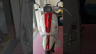 150 M Vespa SXL 125 💥 [upl. by Nnire]