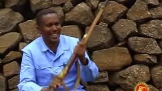 Damtew Ayele Areberebe Alu  አረበረበ አሉ  Ethiopian Traditional Gojam Bahilawi music [upl. by Bordy863]