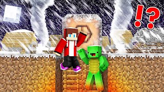 EPIC SNOWSTORM vs Doomsday Bunker JJ and Mikey in Minecraft  Maizen [upl. by Belsky]