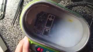 Профессиональная чистка утопленика Professional cleaning phone after water [upl. by Lennahc]