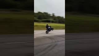 MT09 wheelie Rideby Akrapovic Carbon Race System🔊🔊🏍️ mt09sp yamahamt09 akrapovic bikelife [upl. by Notnirb]