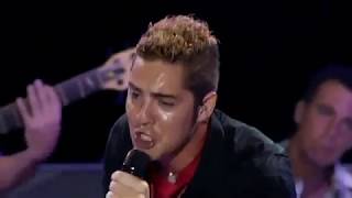 David Bisbal  Amar Es Lo Que Quiero En Vivo [upl. by Cheslie]