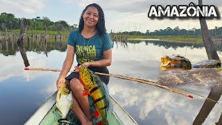 PESCA Ribeirinha muitos Peixes e Feras PERIGOSAS vivendo Isolados na SELVA AMAZÔNICA [upl. by Kain]