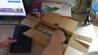 US ROBOTICS COURIER 56K MODEM UNBOXING [upl. by Issiah]