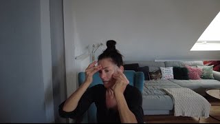 Faceyoga mit Guasha [upl. by Eidok636]