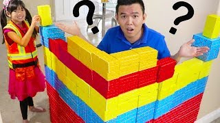 Emma Pretend Play BUILDING Colored Cup CHALLENGE w Cardboard BLOCKS Kids Toys [upl. by Lidia]