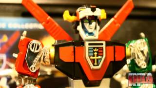 30th Anniversary Voltron Diecast toy  Toynami New york Toy Fair 2014 [upl. by Klara]