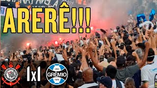 Torcida do Corinthians com sinalizadores canta quotArerê o Grêmio vai jogar a Série Bquot [upl. by Mittel82]