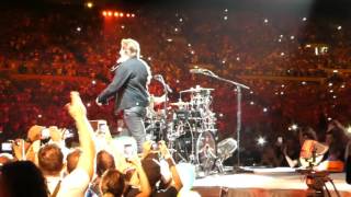 CONCERTO U2 ROMA STADIO OLIMPICO  SUNDAY BLOODY SUNDAY  Fronte palco video 4K [upl. by Haynes927]