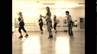 Dance Fitness  Salsa Remenea [upl. by Lewse]