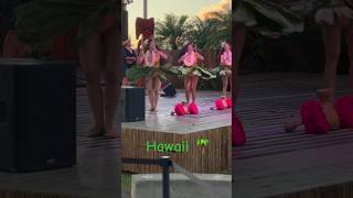 Hula dancing in Hawaii traveltravelbloggertravelvloghawaiihonolululuaupartyhulahuladancer [upl. by Timmi]