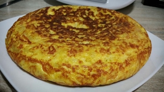 TORTILLA DE PATATASRECETAS THEMOMIXTM5 RECETAS DE COCINA [upl. by Latnahs]