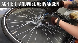 Achter tandwiel vervangen stadsfiets  Remnaaf fiets tand wiel monteren [upl. by Bull]