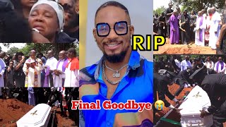 Junior Pope Bur¡al Final Gooďbye Moment His Wife Mother and Brothers In Tears 😭 Full Video [upl. by Kenton]