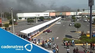 ÚLTIMA HORA Incendio consume toda la plaza de Sendero Ixtapaluca [upl. by Einnep92]