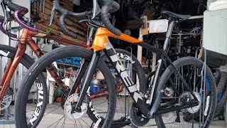 Unboxing Trek Emonda SL7 2022  Electric Battery installation [upl. by Annunciata]