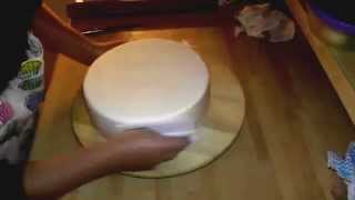 Torte mit Fondant eindecken I Tutorial I How to [upl. by Tillford]