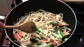 HOW TO MAKE COOKED TURKEY MEAT STIR FRIED NOODLE WITH BOK CHOY [upl. by Sephira]