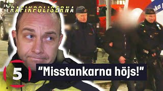 Drograttfull förare gömmer droger i kalsongerna  Trafikpoliserna  Kanal 5 Sverige [upl. by Rozina]