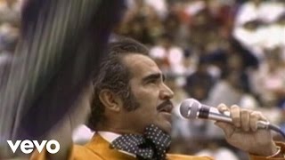 Vicente Fernández  La Ley Del Monte En Vivo [upl. by Anirual]