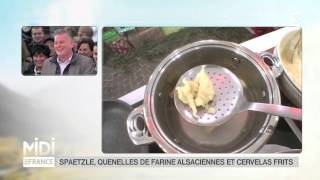 RECETTE  Spaetzle quenelles de farine alsaciennes et cervelas frits [upl. by Warring1]