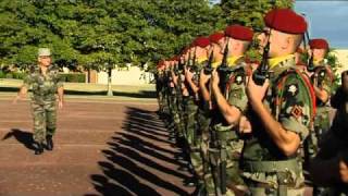 Visite du CEMAT au 1er régiment de chasseurs parachutistes de Pamiers [upl. by Oel192]