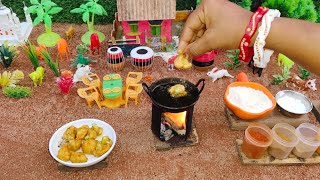 Crispy Phulkopi Pakoda  Cauliflower Pakoda  snacks recipe  mini food [upl. by Retep202]